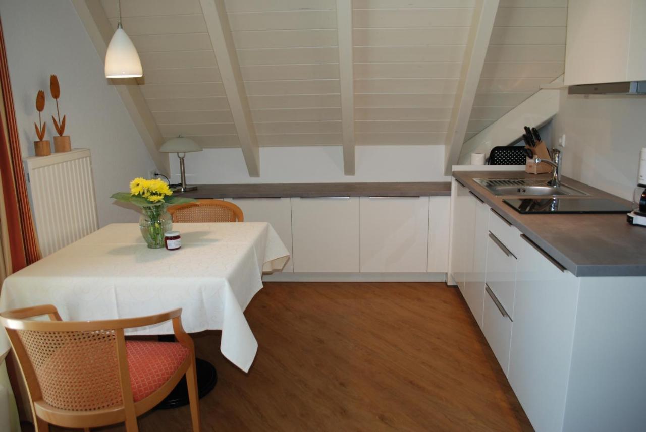 Im Winkel Appartements Und Zimmer Langenargen Bagian luar foto