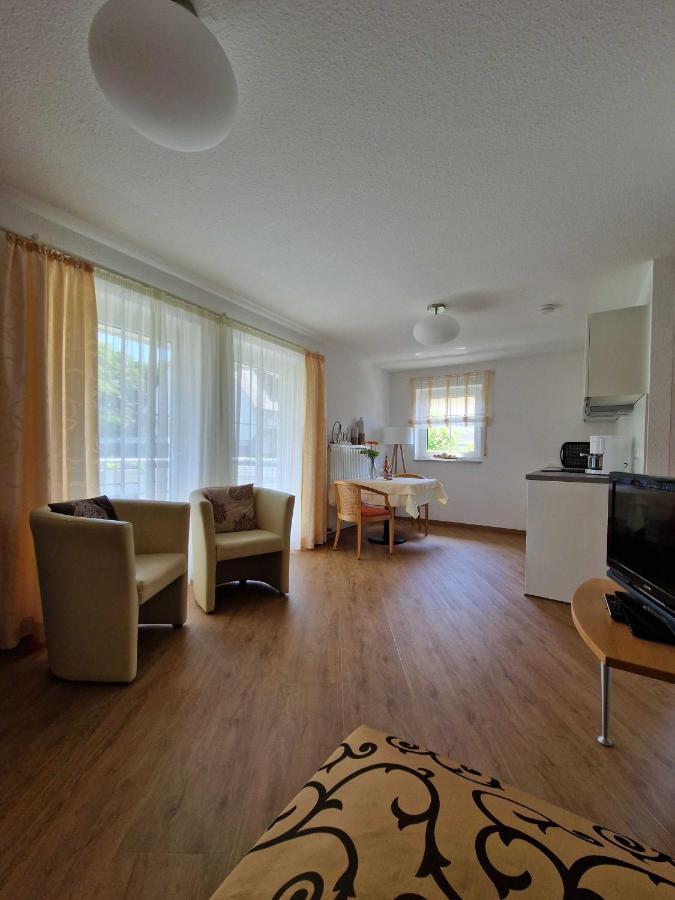 Im Winkel Appartements Und Zimmer Langenargen Bagian luar foto