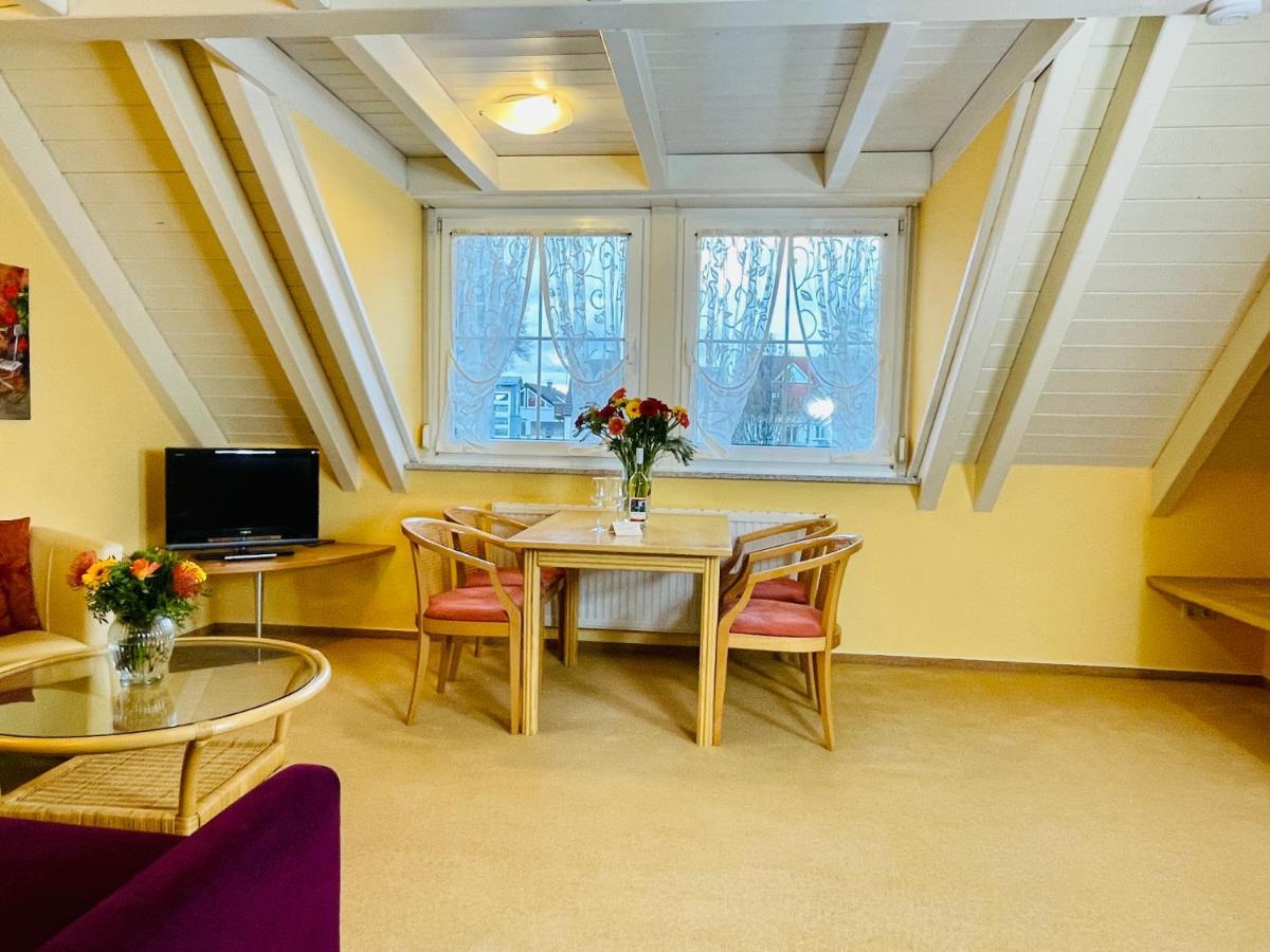 Im Winkel Appartements Und Zimmer Langenargen Bagian luar foto